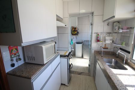 Apartamento à venda com 53m², 2 quartos e 2 vagasCozinha