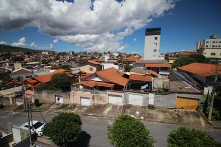Vista de apartamento à venda com 2 quartos, 53m² em Brasil Industrial, Belo Horizonte