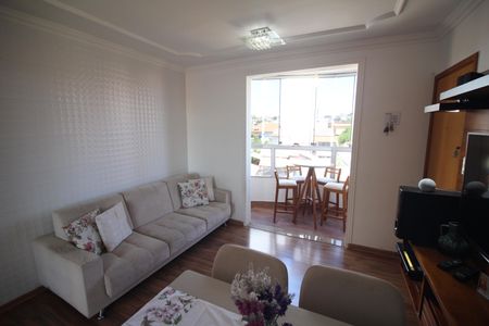 Sala de apartamento à venda com 2 quartos, 53m² em Brasil Industrial, Belo Horizonte