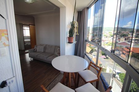 Apartamento à venda com 53m², 2 quartos e 2 vagasVaranda Sala