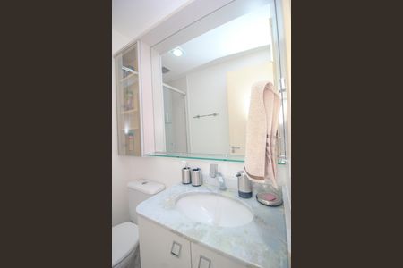 Apartamento para alugar com 67m², 2 quartos e 2 vagasBanheiro