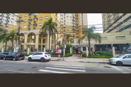 Apartamento para alugar com 67m², 2 quartos e 2 vagasFachada