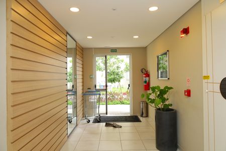 Apartamento à venda com 38m², 1 quarto e sem vagaÁrea comum - Saguão do prédio