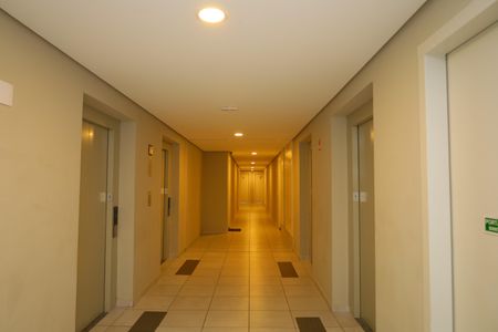 Apartamento à venda com 38m², 1 quarto e sem vagaÁrea comum - Saguão do andar