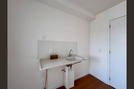 Cozinha  de apartamento para alugar com 2 quartos, 30m² em Santo Amaro, São Paulo