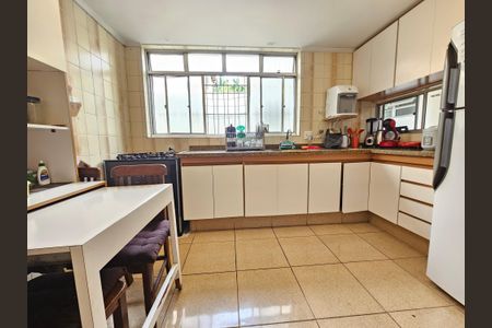 Casa à venda com 176m², 3 quartos e 1 vagaCozinha