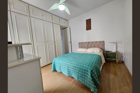 Casa à venda com 176m², 3 quartos e 1 vagaSuite 