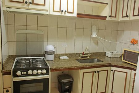 Apartamento para alugar com 70m², 2 quartos e 1 vaga Apartamento para alugar com 70m², 2 quartos e 1 vagaCozinha e Área de Serviço