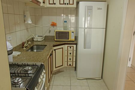 Apartamento para alugar com 70m², 2 quartos e 1 vaga Apartamento para alugar com 70m², 2 quartos e 1 vagaCozinha e Área de Serviço