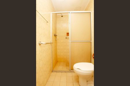 Banheiro de apartamento para alugar com 1 quarto, 45m² em Petrópolis, Porto Alegre