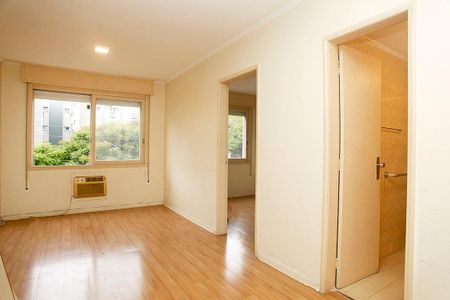 Sala de apartamento para alugar com 1 quarto, 45m² em Petrópolis, Porto Alegre