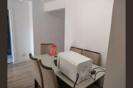 Sala de apartamento à venda com 3 quartos, 73m² em Jardim Tupanci, Barueri