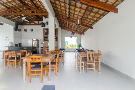 Casa à venda com 118m², 3 quartos e 4 vagasÁrea comum - Salão de festas