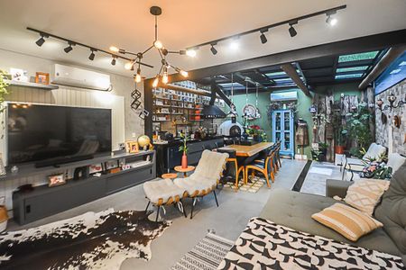 Casa à venda com 118m², 3 quartos e 4 vagasSala