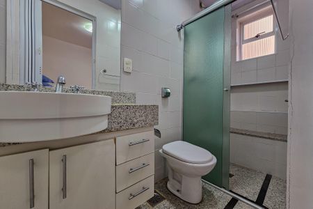 Apartamento para alugar com 100m², 3 quartos e 1 vaga Apartamento para alugar com 100m², 3 quartos e 1 vagaBanheiro da Suíte