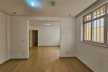 Apartamento para alugar com 100m², 3 quartos e 1 vaga Apartamento para alugar com 100m², 3 quartos e 1 vagaSala