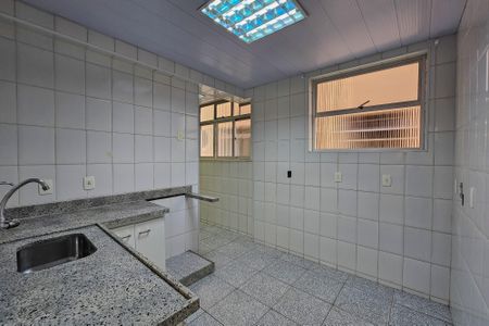 Apartamento para alugar com 100m², 3 quartos e 1 vaga Apartamento para alugar com 100m², 3 quartos e 1 vagaCozinha