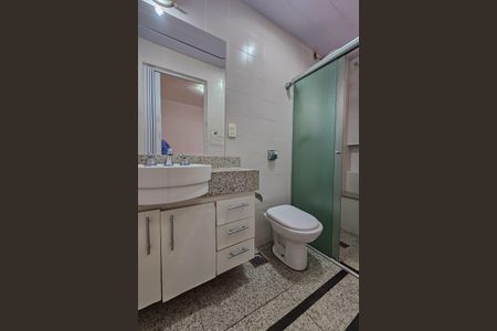 Apartamento para alugar com 100m², 3 quartos e 1 vaga Apartamento para alugar com 100m², 3 quartos e 1 vagaBanheiro da Suíte