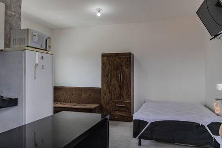 Quarto de kitnet/studio para alugar com 1 quarto, 22m² em Bonfim, Belo Horizonte