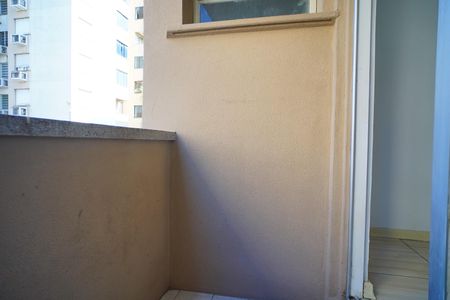 Varanda  de apartamento para alugar com 2 quartos, 65m² em Rubem Berta, Porto Alegre