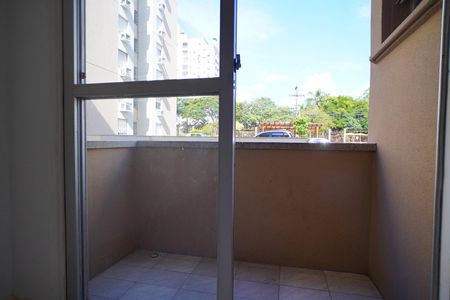Varanda  de apartamento para alugar com 2 quartos, 65m² em Rubem Berta, Porto Alegre