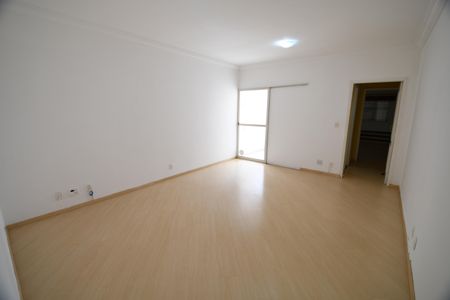 Sala de apartamento para alugar com 1 quarto, 60m² em Cambuí, Campinas