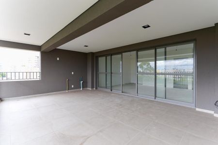 Apartamento à venda com 178m², 3 quartos e 2 vagasVaranda