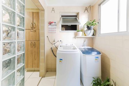 Apartamento à venda com 90m², 3 quartos e 2 vagasCozinha e Área de Serviço