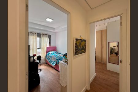 Apartamento à venda com 66m², 2 quartos e 1 vagaCorredor Quartos 