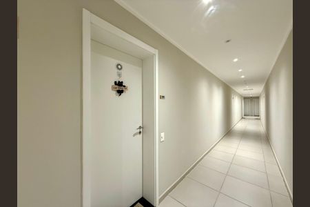 Apartamento à venda com 66m², 2 quartos e 1 vagaHall Apartamento 