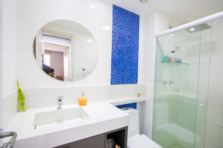 Apartamento à venda com 72m², 2 quartos e 2 vagas Apartamento à venda com 72m², 2 quartos e 2 vagasBanheiro social