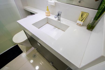 Apartamento à venda com 72m², 2 quartos e 2 vagas Apartamento à venda com 72m², 2 quartos e 2 vagasBanheiro do quarto 1