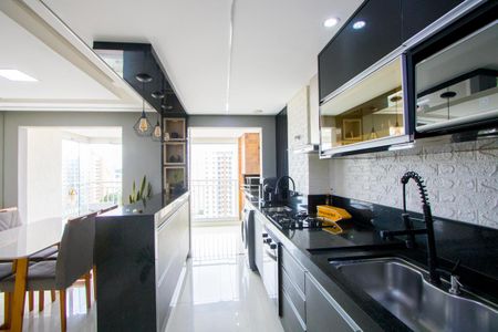 Apartamento à venda com 72m², 2 quartos e 2 vagas Apartamento à venda com 72m², 2 quartos e 2 vagasCozinha/Área de serviço