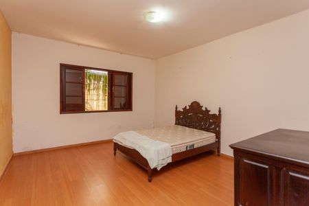 Casa à venda com 300m², 4 quartos e 2 vagasQuarto Suíte 3