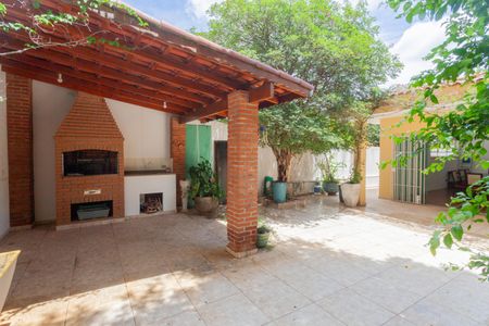 Casa à venda com 300m², 4 quartos e 2 vagasQuintal