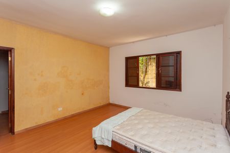 Casa à venda com 300m², 4 quartos e 2 vagasQuarto Suíte 3