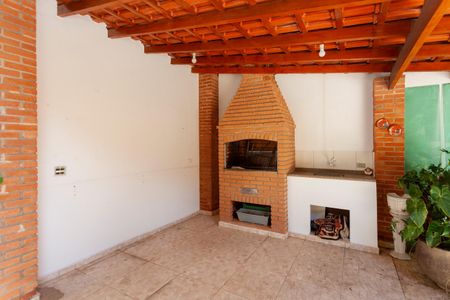 Casa à venda com 300m², 4 quartos e 2 vagasChurrasqueira