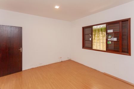 Casa à venda com 300m², 4 quartos e 2 vagasQuarto Suíte 4