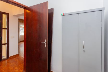 Casa à venda com 300m², 4 quartos e 2 vagasEscritório