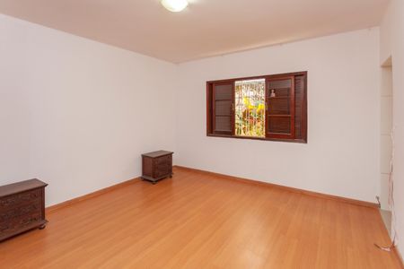 Casa à venda com 300m², 4 quartos e 2 vagasQuarto Suíte 1