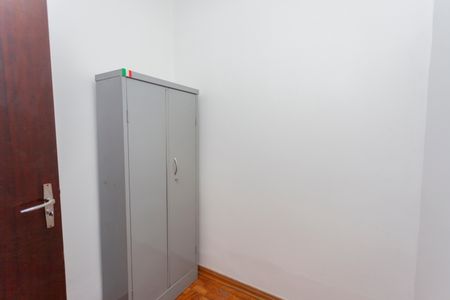 Casa à venda com 300m², 4 quartos e 2 vagasEscritório