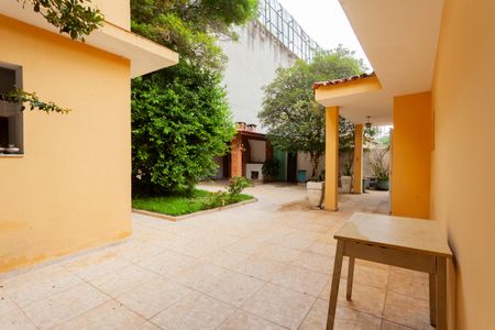 Casa à venda com 300m², 4 quartos e 2 vagasQuintal