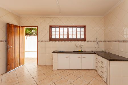 Casa à venda com 300m², 4 quartos e 2 vagasCozinha