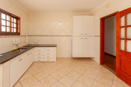 Casa à venda com 300m², 4 quartos e 2 vagasCozinha