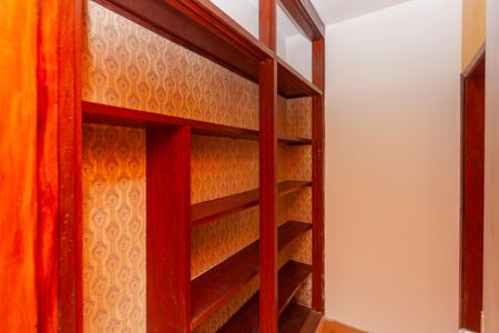 Casa à venda com 300m², 4 quartos e 2 vagasCloset da suíte 3