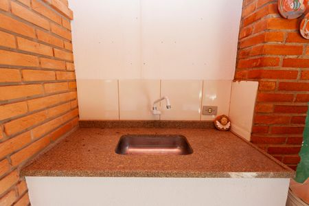 Casa à venda com 300m², 4 quartos e 2 vagasChurrasqueira