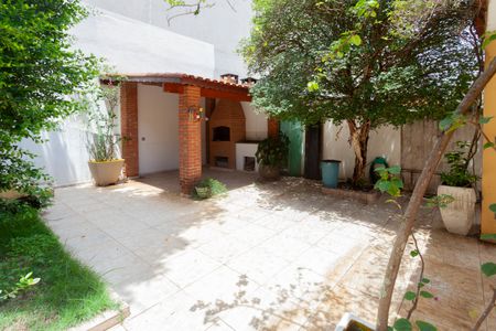 Casa à venda com 300m², 4 quartos e 2 vagasQuintal
