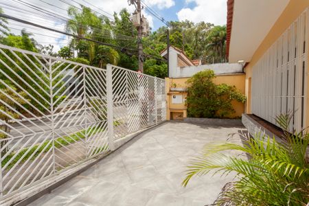 Casa à venda com 300m², 4 quartos e 2 vagasGaragem