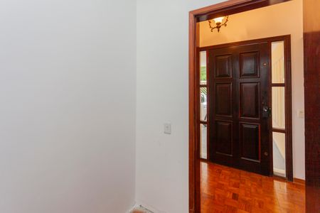 Casa à venda com 300m², 4 quartos e 2 vagasEscritório