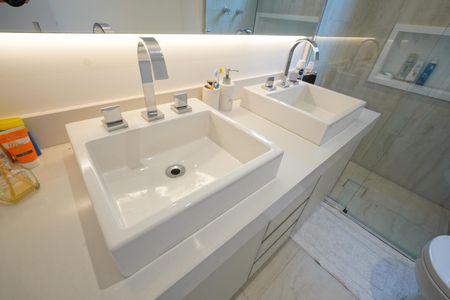 Apartamento à venda com 147m², 2 quartos e 2 vagassuíte 1